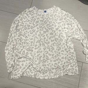 Old Navy women’s sweater
